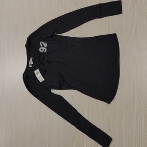 #4. Abercrombie & Finch Long Sleeve Shirt Size Small NWT